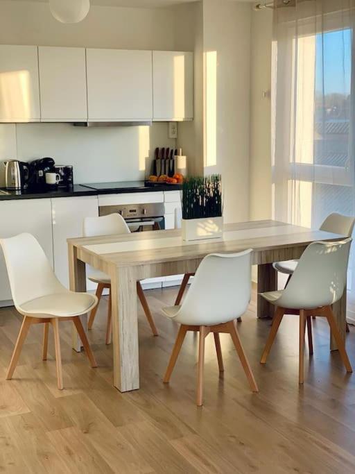 Ferienwohnung Pourquoi Notre T3 Avec Parking Est Pour Vous ? Lille Exterior foto